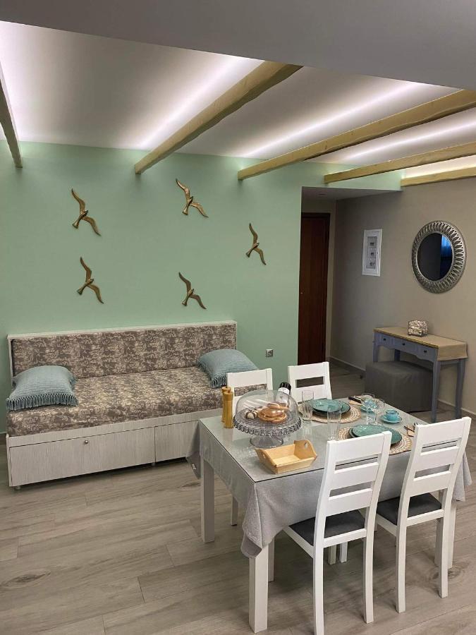 Holiday Center 卡尔帕索斯 外观 照片